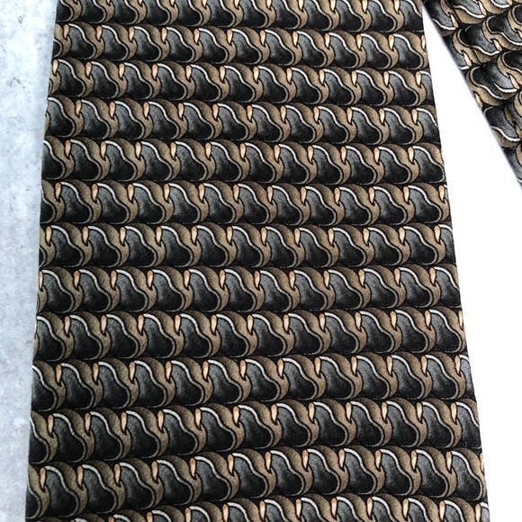 Jimmy V Sugar Ray Leonard Collection Three Tie - Picture 3 of 8